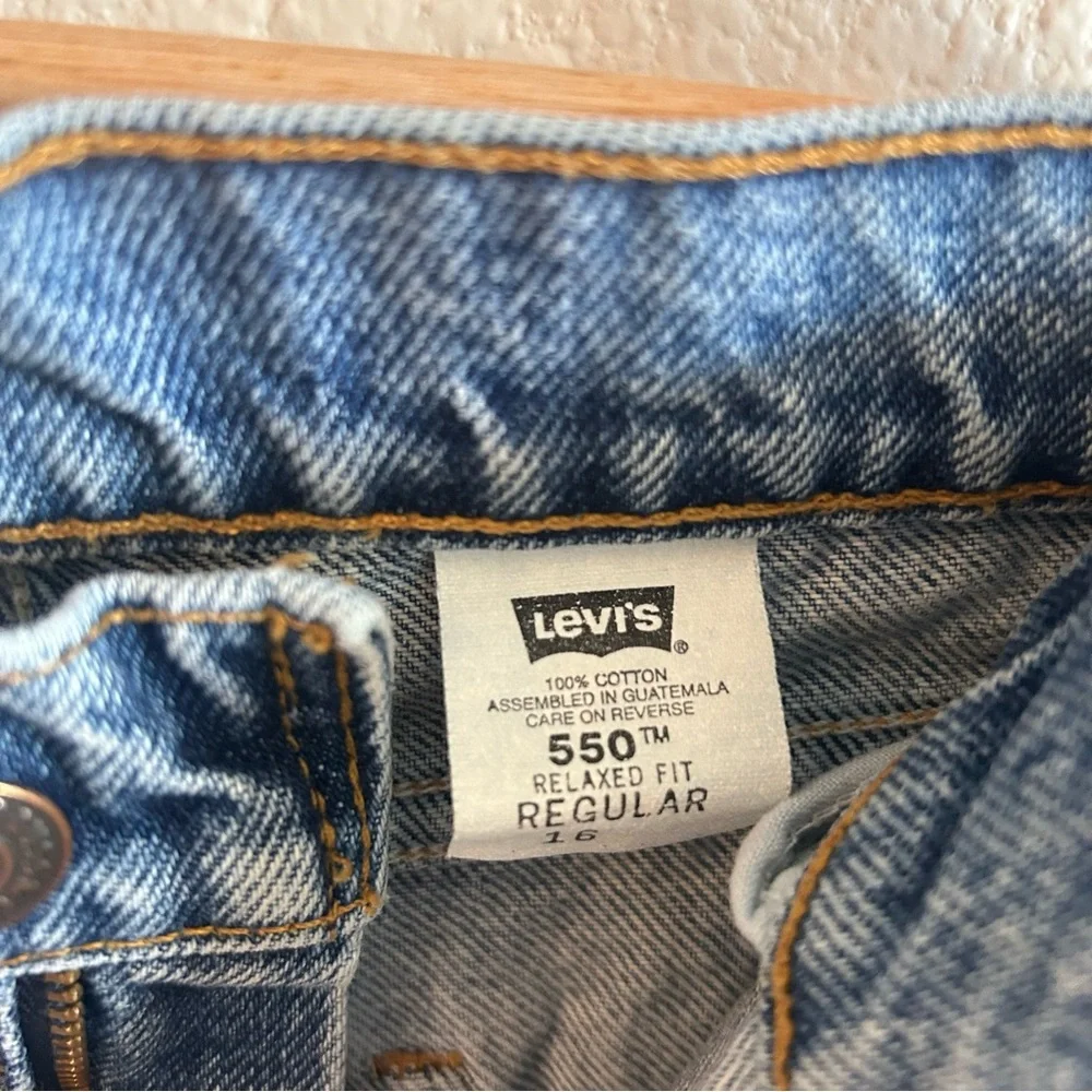 Levi's High Rise Blue Jeans - Picture 6 of 10